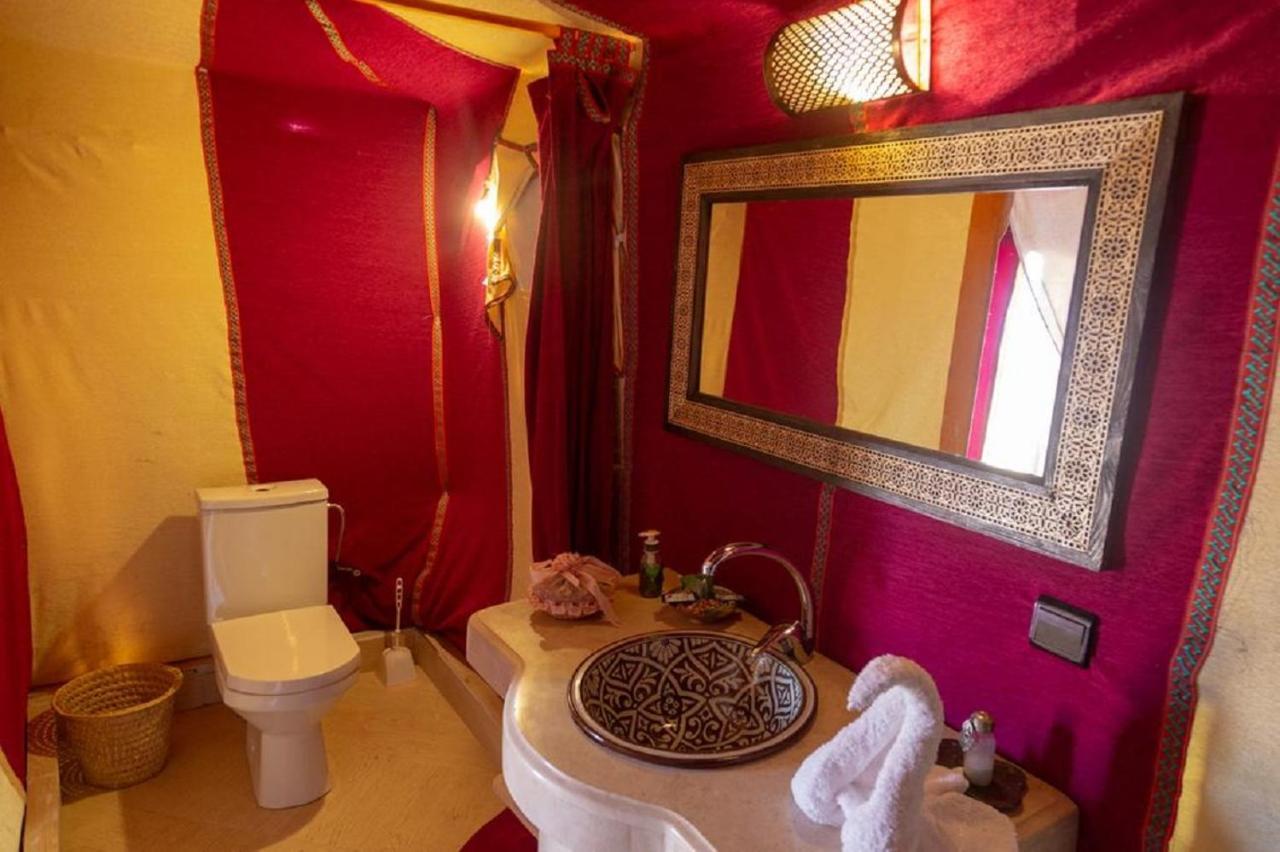 Erg Chebbi Dunes Desert Camp Hotel Мерцуга Екстериор снимка