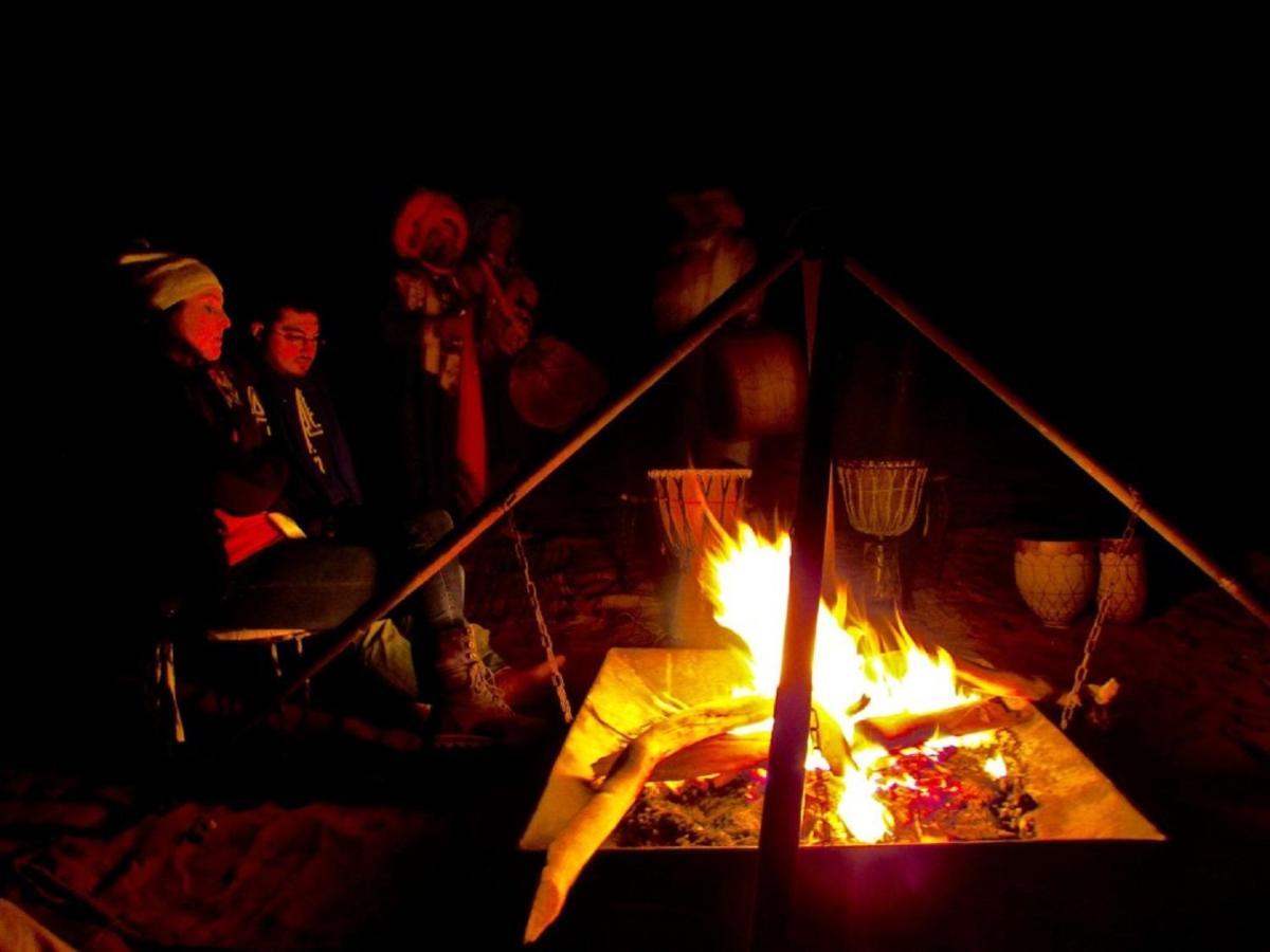 Erg Chebbi Dunes Desert Camp Hotel Мерцуга Екстериор снимка