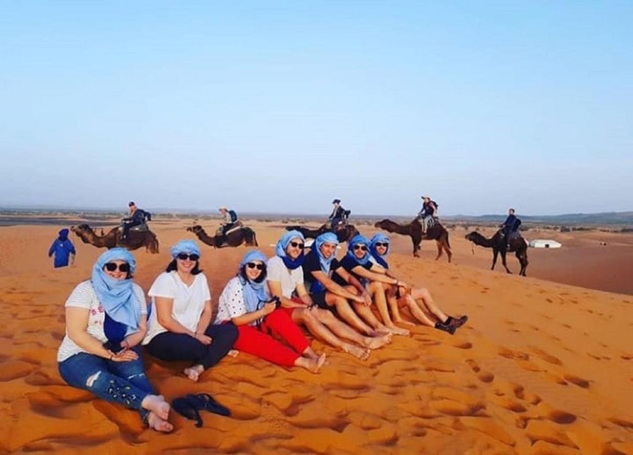 Erg Chebbi Dunes Desert Camp Hotel Мерцуга Екстериор снимка