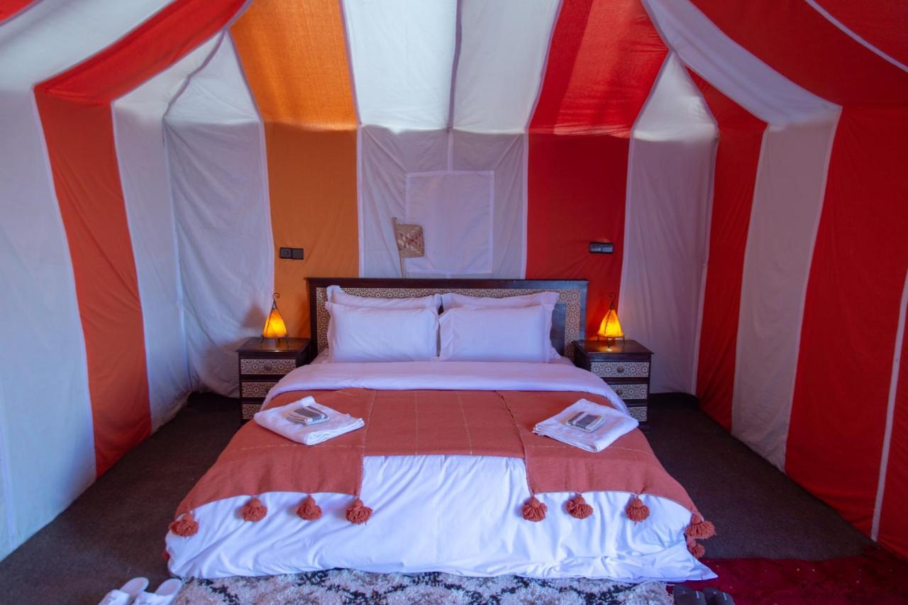 Erg Chebbi Dunes Desert Camp Hotel Мерцуга Екстериор снимка