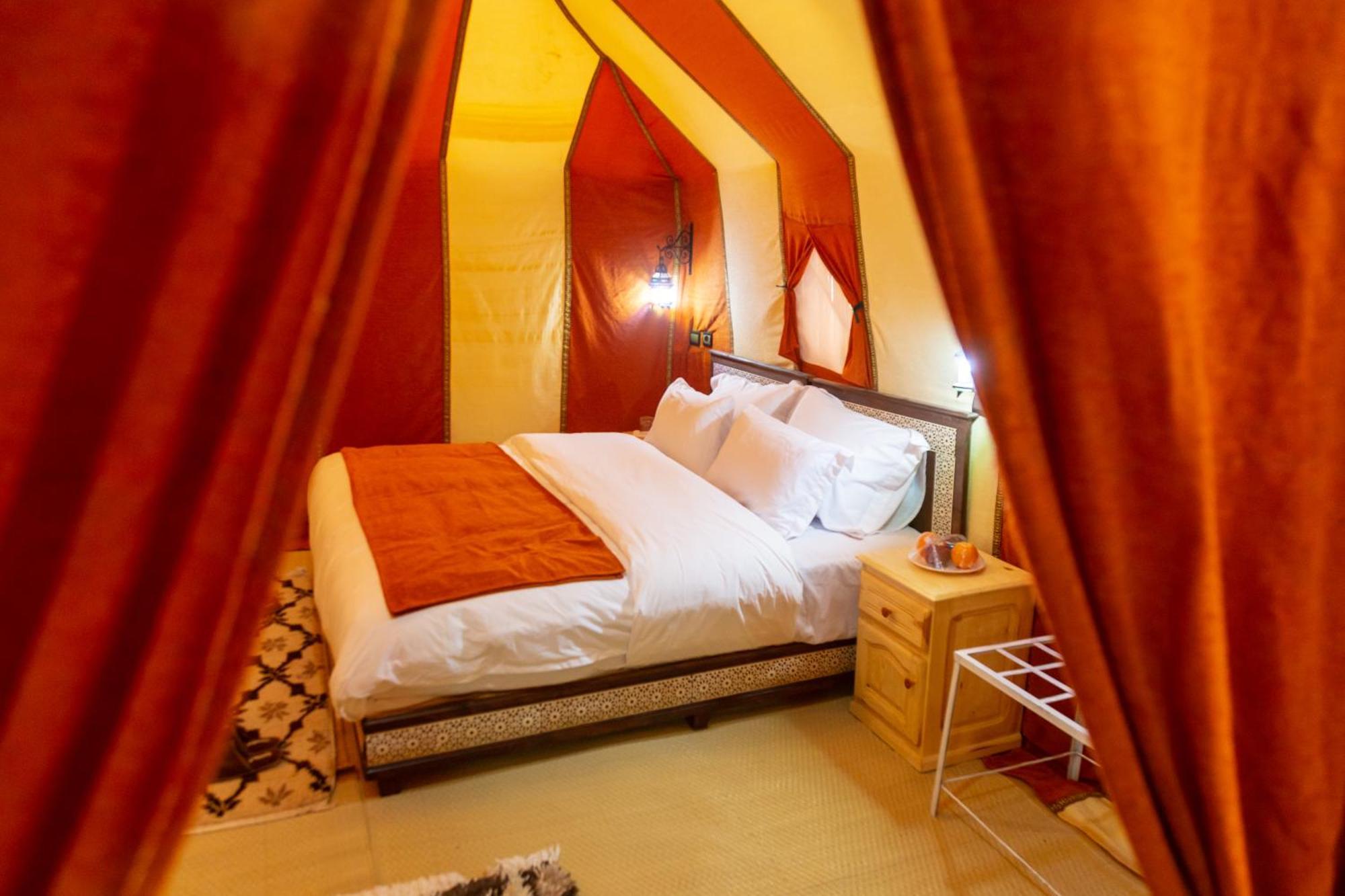 Erg Chebbi Dunes Desert Camp Hotel Мерцуга Екстериор снимка